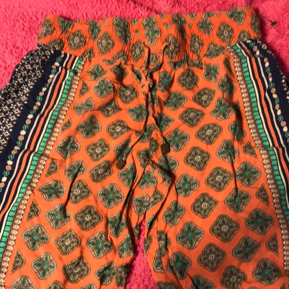 Women’s XS pants - Picture 2 of 2